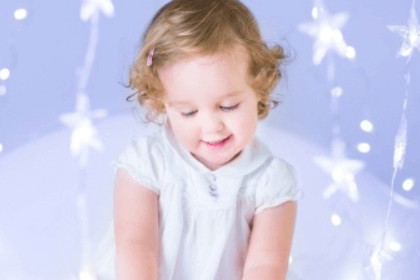 给新生女孩起名字