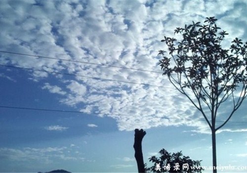 女孩WX缺水取什么名字怎样用金补水