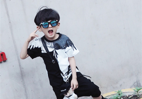 古诗词中截取男孩的名字