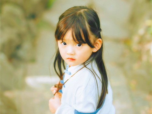 女孩名字里带坤字好不好