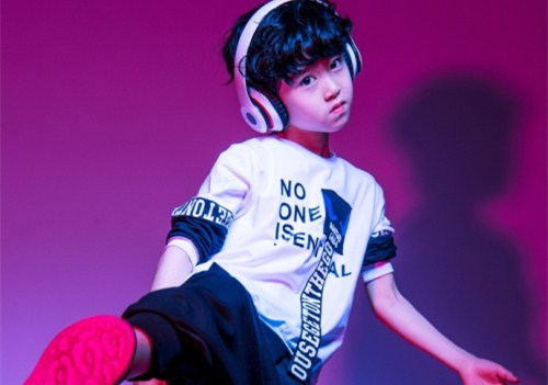 虎年男宝宝WX缺土取名最佳用字