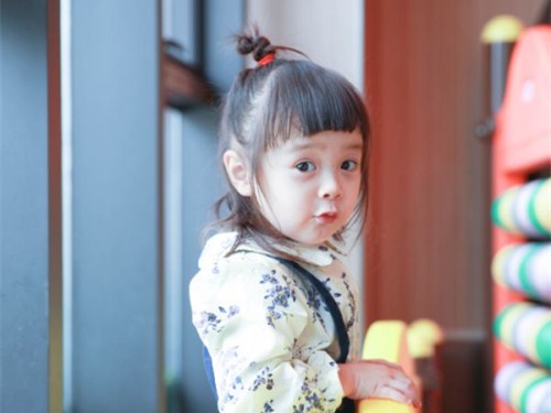 姓氏的三个字女孩名字