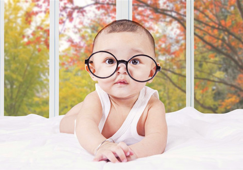 给姓钱的男宝宝取名